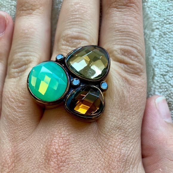 Anthropologie cluster ring sz 6 - Picture 3 of 3